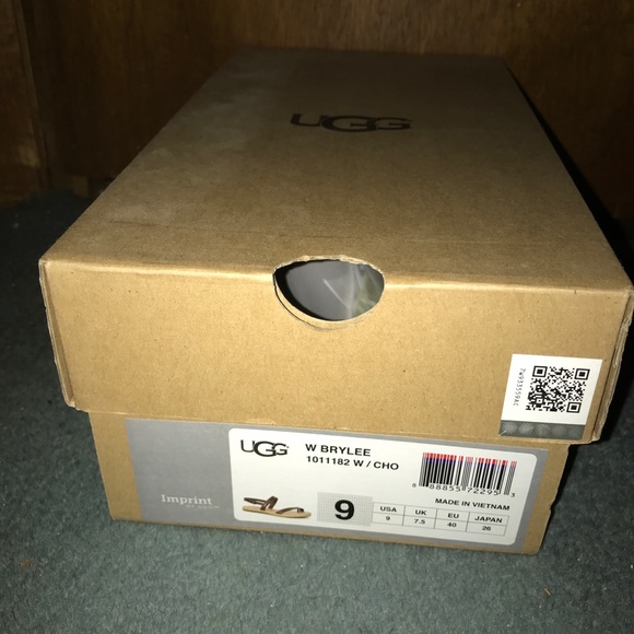 UGG Sandals - Picture 6 of 6